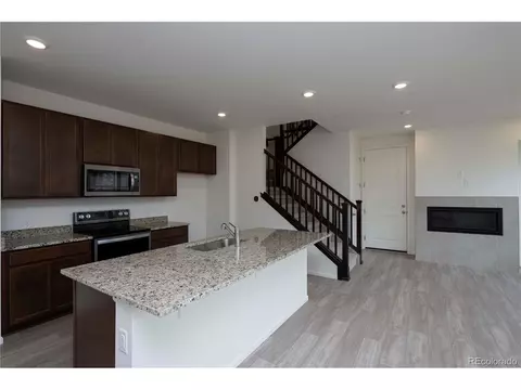 28462 E 6th Pl, Aurora, CO 80018 photo 7