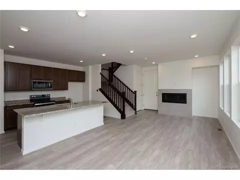 28462 E 6th Pl, Aurora, CO 80018 photo 5