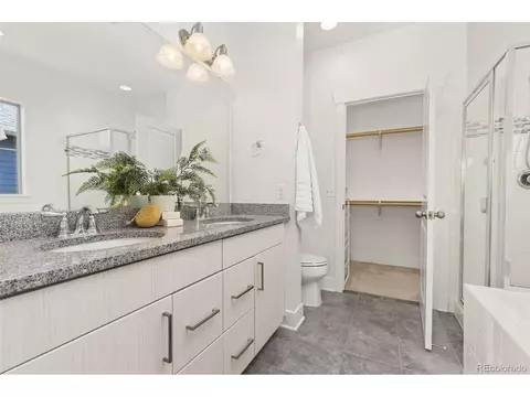 Bath - 8518 E 54th Pl, Denver, CO 80238 photo 1 of 5