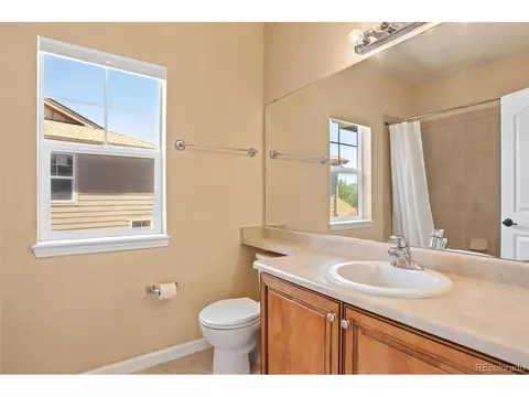 Bath - 25411 E Indore Dr, Aurora, CO 80016 photo 4 of 5