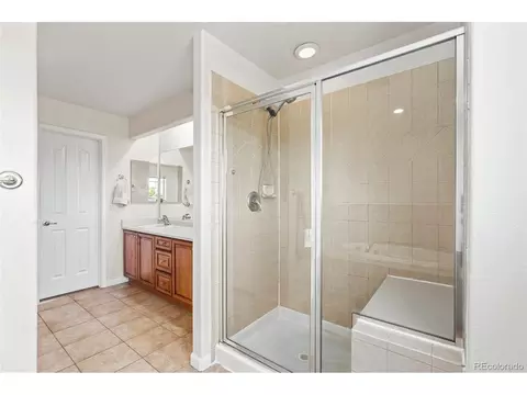 Bath - 25411 E Indore Dr, Aurora, CO 80016 photo 3 of 6