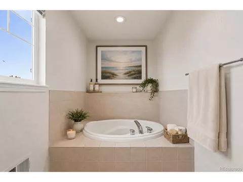 Bath - 25411 E Indore Dr, Aurora, CO 80016 photo 4 of 6
