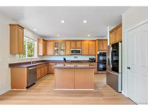 Kitchen - 25411 E Indore Dr, Aurora, CO 80016 photo 1 of 6