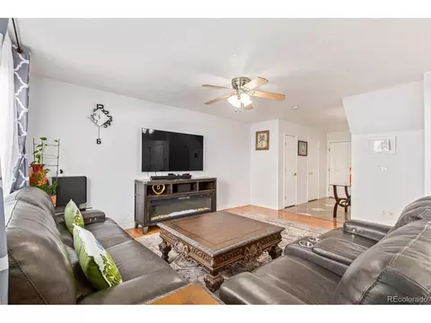 18675 E 40th Pl, Denver, CO 80249 photo 9