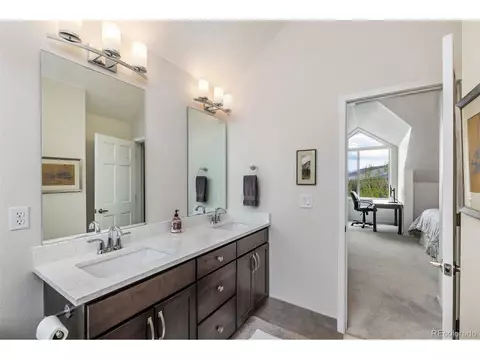 Bath - 21 Deborah Ln #SHARE B, Silverthorne, CO 80498 photo 2 of 4