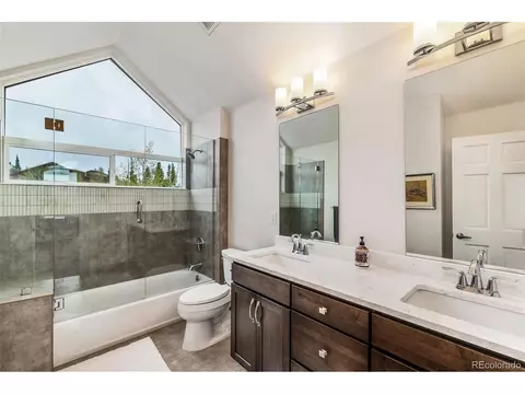Bath - 21 Deborah Ln #SHARE B, Silverthorne, CO 80498 photo 1 of 4