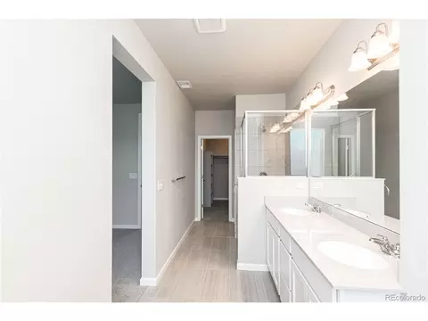 Bath - 14883 E Belleview Dr, Aurora, CO 80015 photo 3 of 5
