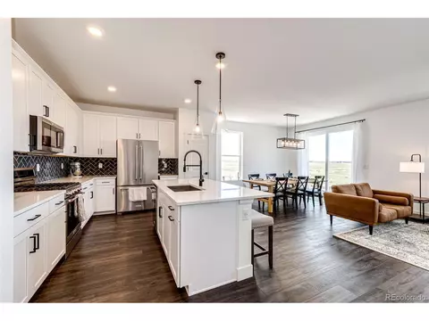 27350 E 6th Dr, Aurora, CO 80018 photo 2