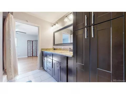 Bath - 8407 E Lehigh Dr, Denver, CO 80237 photo 4 of 5