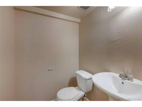 4490 Atchison Way, Denver, CO 80239 photo 9
