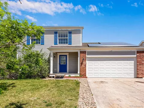 5212 Jasper St, Denver, CO 80239 photo 2