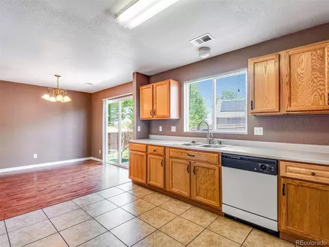 5212 Jasper St, Denver, CO 80239 photo 15
