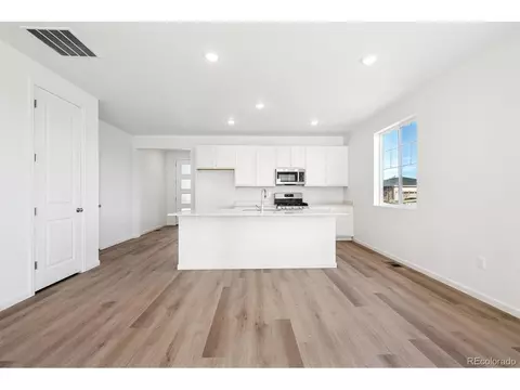 Kitchen - 24716 E 41st Ave, Aurora, CO 80019 photo 2 of 2