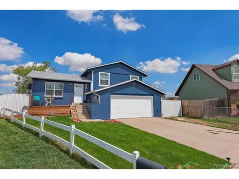 110 Cleveland Ct, Bennett, CO 80102 photo 2
