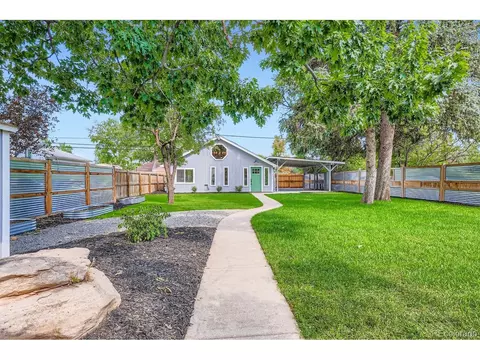 2602 Jasmine St, Denver, CO 80207 photo 2