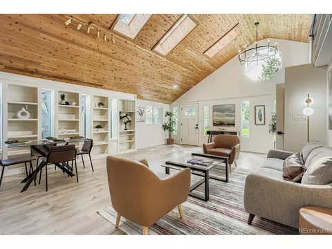 2602 Jasmine St, Denver, CO 80207 photo 3