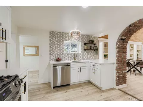 2602 Jasmine St, Denver, CO 80207 photo 9
