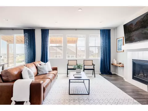 27182 E Frost Pl, Aurora, CO 80016 photo 2