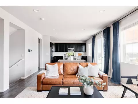 27182 E Frost Pl, Aurora, CO 80016 photo 4