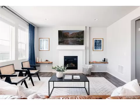 27182 E Frost Pl, Aurora, CO 80016 photo 3