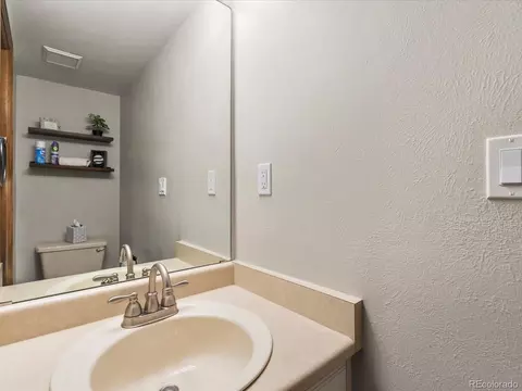 4550 E 107th Ave, Thornton, CO 80233 photo 11