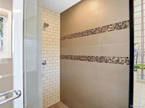 Bath - 8550 S Mariposa Dr, Morrison, CO 80465 photo 4 of 4
