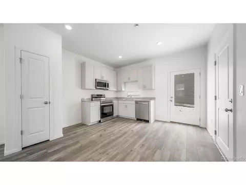 Kitchen - 12562 E 100th Ave, Commerce City, CO 80022 photo 2 of 3