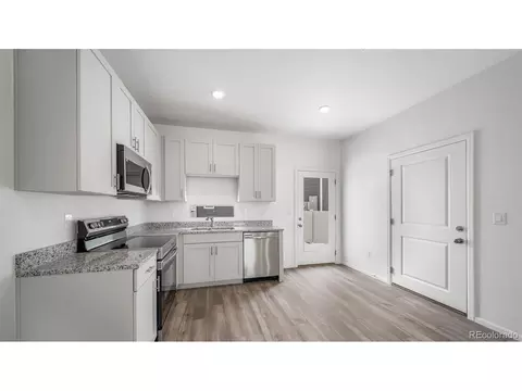 Kitchen - 12562 E 100th Ave, Commerce City, CO 80022 photo 3 of 3