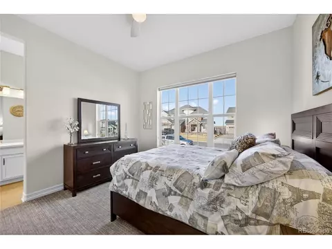 27560 E Lakeview Dr, Aurora, CO 80016 photo 4