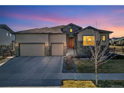 27560 E Lakeview Dr, Aurora, CO 80016