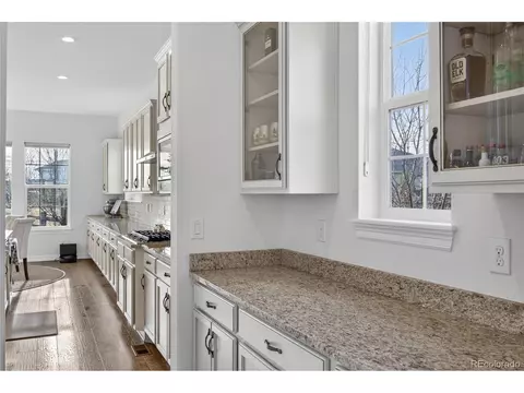27560 E Lakeview Dr, Aurora, CO 80016 photo 15