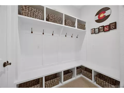 27560 E Lakeview Dr, Aurora, CO 80016 photo 13