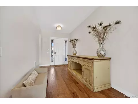 27560 E Lakeview Dr, Aurora, CO 80016 photo 3