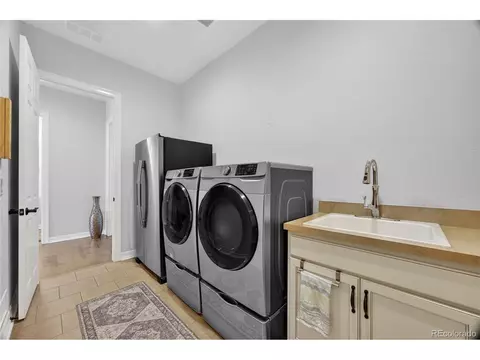 27560 E Lakeview Dr, Aurora, CO 80016 photo 12