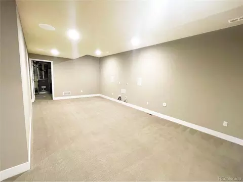 8521 E 33rd Ave, Denver, CO 80238 photo 35