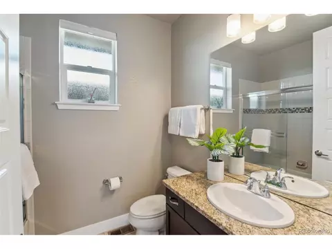 8521 E 33rd Ave, Denver, CO 80238 photo 22