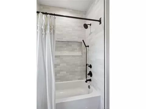 Bath - 9052 E 35th Ave, Denver, CO 80238 photo 7 of 8