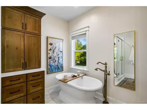 Bath - 9052 E 35th Ave, Denver, CO 80238 photo 4 of 8