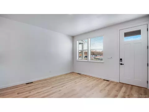 22544 E 6th Pl, Aurora, CO 80018 photo 2