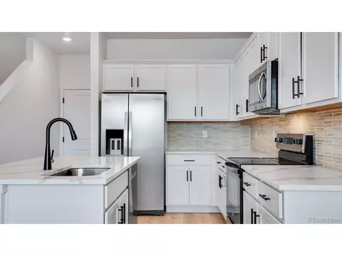22544 E 6th Pl, Aurora, CO 80018 photo 10