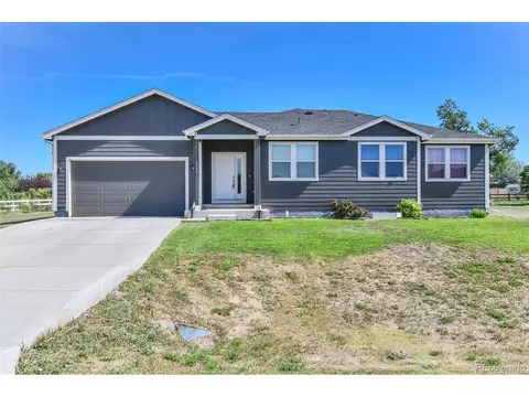 525 Foxtail Dr, Hudson, CO 80642