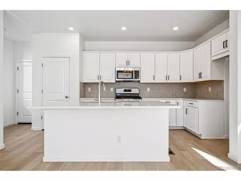 3315 N Coolidge Way, Aurora, CO 80019 photo 8