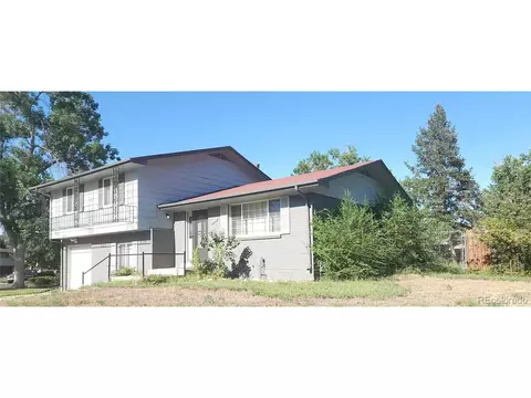 4804 Scranton Ct, Denver, CO 80239 photo 1