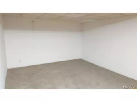 4804 Scranton Ct, Denver, CO 80239 photo 33