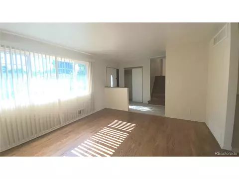 4804 Scranton Ct, Denver, CO 80239 photo 7