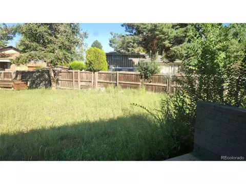 4804 Scranton Ct, Denver, CO 80239 photo 12