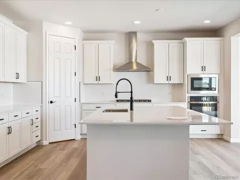 7345 S Waterloo Way, Aurora, CO 80016 photo 5