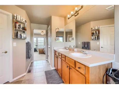 Undisclosed, Aurora, CO 80018 photo 19