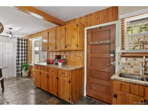 Kitchen - 9850 Mohawk Trl, Cascade, CO 80809 photo 4 of 8