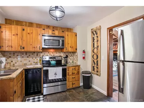 Kitchen - 9850 Mohawk Trl, Cascade, CO 80809 photo 2 of 8